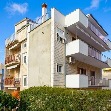 アパート With A Parking Space - 22800 *