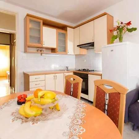 Apartman With A Parking Space - 22800 *